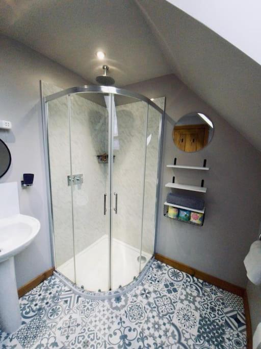 Artro Lodge Luxury 3 Bedroom, 3 Bathroom & Hot Tub Llanbedr  Kültér fotó