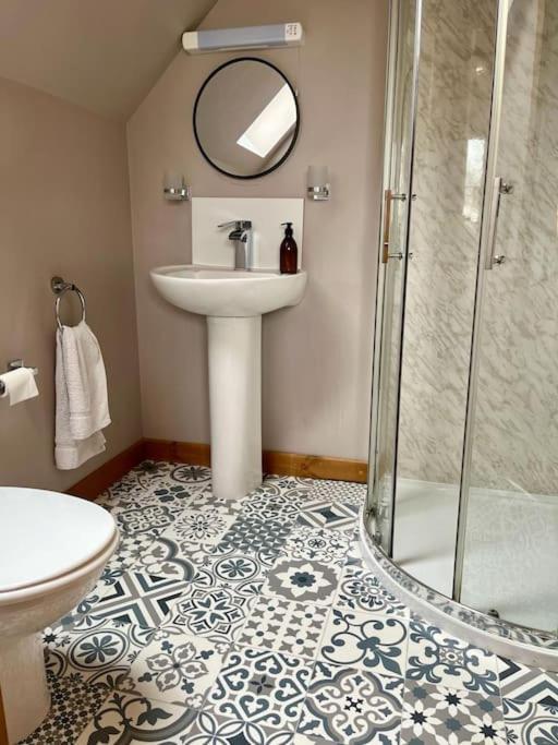 Artro Lodge Luxury 3 Bedroom, 3 Bathroom & Hot Tub Llanbedr  Kültér fotó