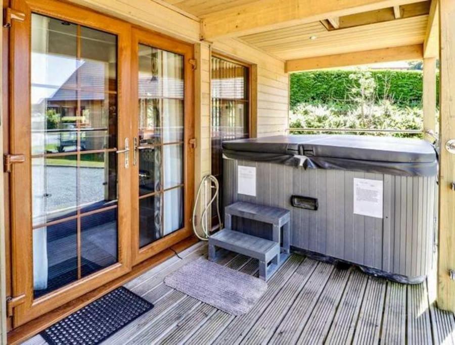 Artro Lodge Luxury 3 Bedroom, 3 Bathroom & Hot Tub Llanbedr  Kültér fotó