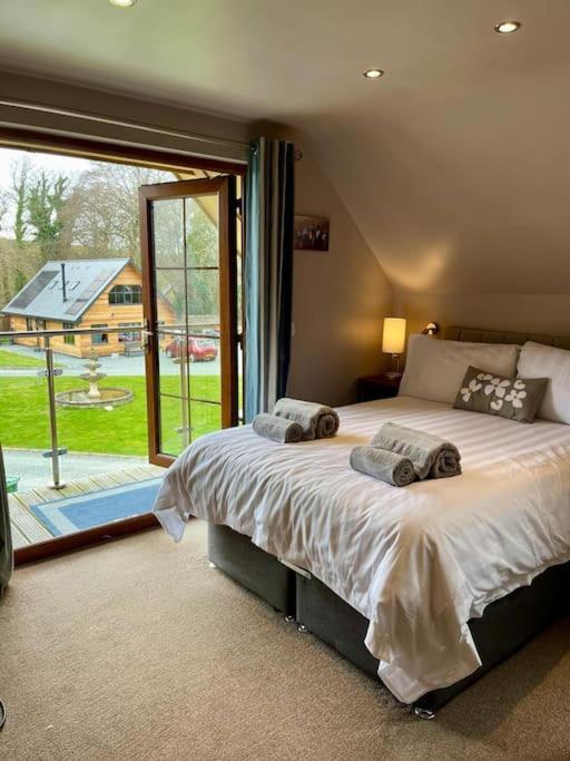 Artro Lodge Luxury 3 Bedroom, 3 Bathroom & Hot Tub Llanbedr  Kültér fotó